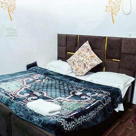 Flips With Mykonos Guest House New Delhi Luaran gambar