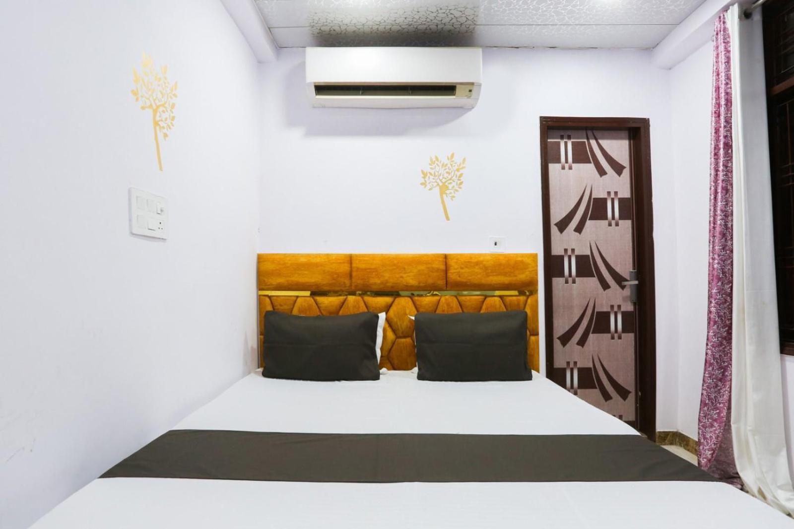 Flips With Mykonos Guest House New Delhi Luaran gambar